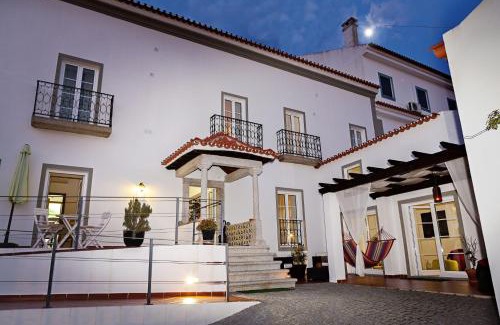 Arraiolos House | Tranquil Casa do Plátano in Arraiolos: Pool & Ocean View