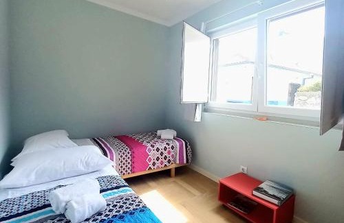 Sao Bernardino Apartment | Cozy Casa do Portão Azul - Oceanfront Family Retreat