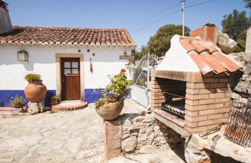 Casais dos Monizes House | Oceanfront Casa do Professor: Guest Rated 9.4/10