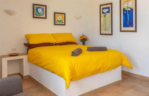 Silves Bed & Breakfast | Discover Casa dos Ninos: Oceanfront Family Retreat