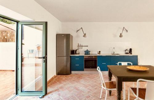 Sao Bartolomeu de Messines Villa | Relax at Casa Dona Antonia: Poolside Family Retreat