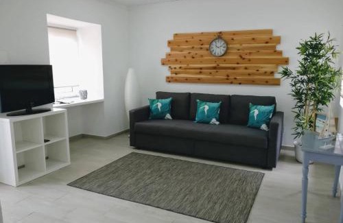 Horta House | Discover Casa do Relógio: 9/10 Rated Family Retreat