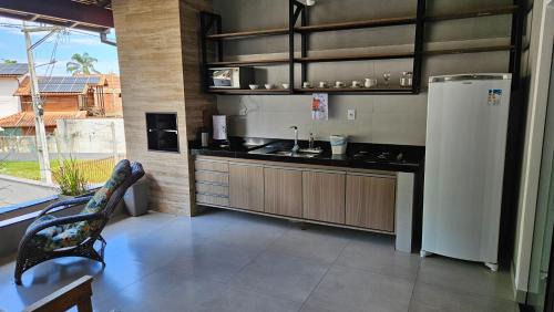 Mambucaba Apartment | Modern Loft with Ocean View for Families & Pets Welcome
