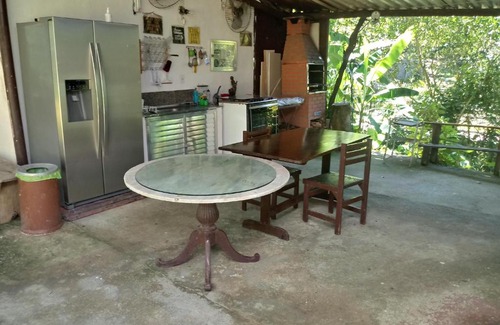 Jacarepagua House | Pet-Friendly CASA do Sítio: Perfect for Families & Relaxation