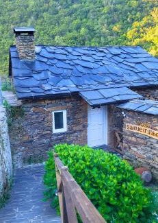 Balocas House | Pet-Friendly Retreat at Casa do Salgueirinho - Rated 9.3!
