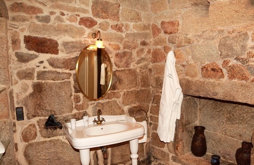 Sear House | Relax at Casa Do Sear: Spa, Restaurant & Family-Friendly