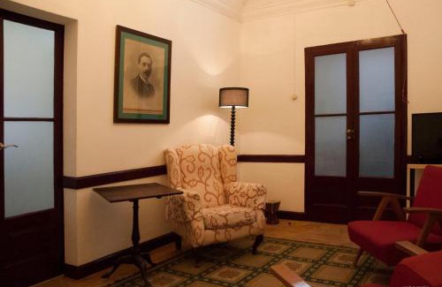 Evora Apartment | Pet-Friendly Casa do Sertório - Family Retreat with High Ratings