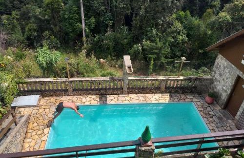 Monte Verde House | Experience Comfort at Chalé Pedroso Monte Verde with Pool