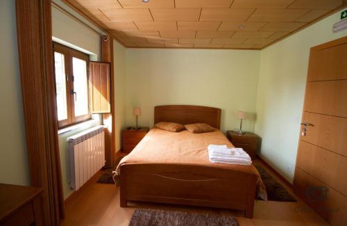 Sabugueiro House | Guest Rated Casa do Telheiro: Family-Friendly Retreat