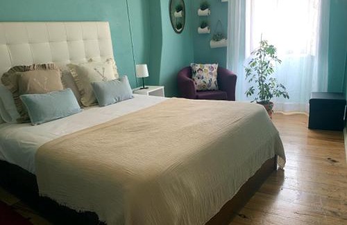 Atouguia da Baleia House | Discover Casa do Terraço by Madrabica - Family & Pet Friendly