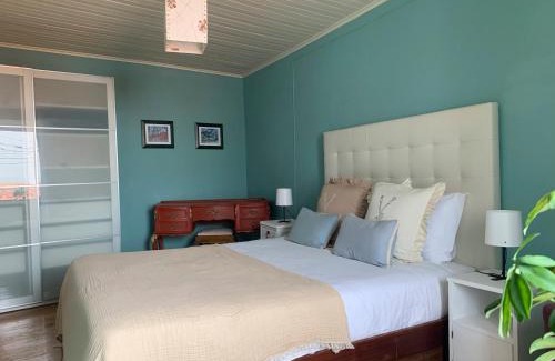 Atouguia da Baleia House | Discover Casa do Terraço by Madrabica - Family & Pet Friendly
