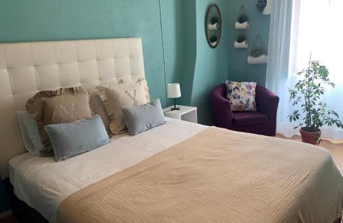 Atouguia da Baleia House | Discover Casa do Terraço by Madrabica - Family & Pet Friendly
