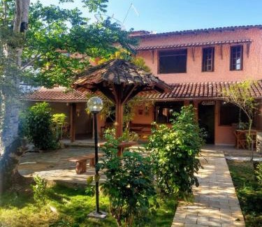 Praia do Morro House | Inviting Casa do Tio Patricio: Pet-Friendly with Pool