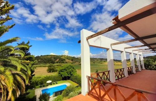 Aveiras de Cima House | Casa do Vale Paraíso: Pool & Tennis Court Near Lisbon