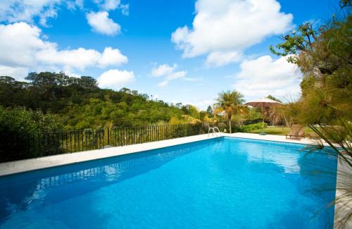 Sintra House | Discover Casa do Valle: Oceanfront Retreat with Pool Access