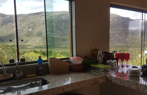Lapinha da Serra House | Casa do Vaz: Family-Friendly Retreat with Kitchen & Dining