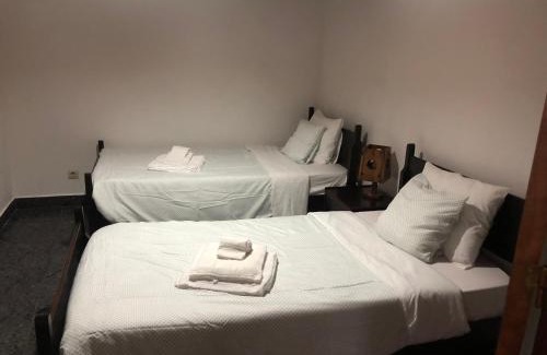 Faial Da Terra House | Discover Casa do Vermelho: Pet-Friendly Oceanfront Retreat