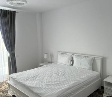 Aiud House | Budget-Friendly Stay at Casa Domeniile Vinului with Dining
