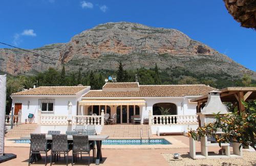 Montgo de Toscamar Villa | Family-Friendly Casa Don Jim: Private Pool & Ocean Views