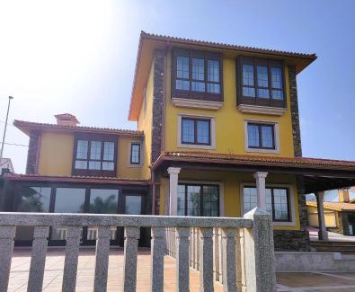 Naron House | Family-Friendly Getaway at Casa Donato with Pool Access
