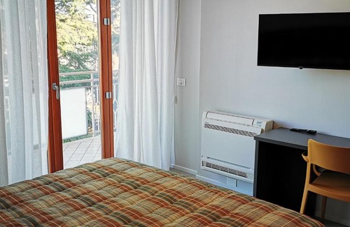 Quartiere Dismano House | Discover Casa Dora: Pet-Friendly Retreat with Top Reviews