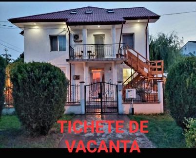 Eforie Sud Apartment | Pet-Friendly Casa Doros: Perfect for Families & Guests