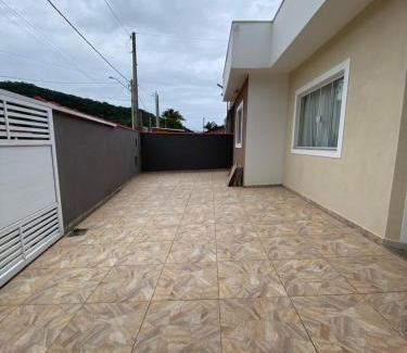 Mococa House | Experience Casa dos Andrade: Oceanfront Oasis in Caraguatatuba