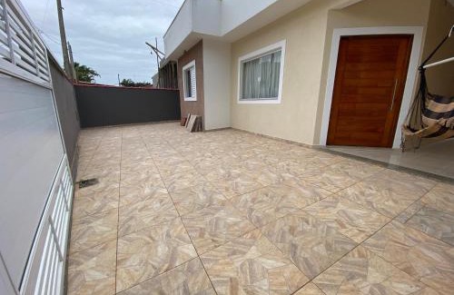 Mococa House | Experience Casa dos Andrade: Oceanfront Oasis in Caraguatatuba