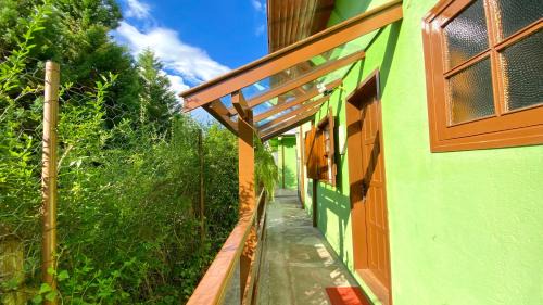 Vila Britania House | Welcoming Casa dos Avós: Pet & Child Friendly Retreat