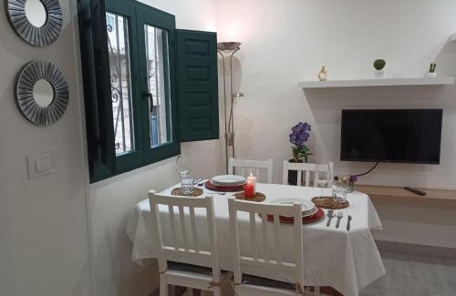 Ribadavia House | Cozy Casa dos avós: Pet & Family Friendly Retreat