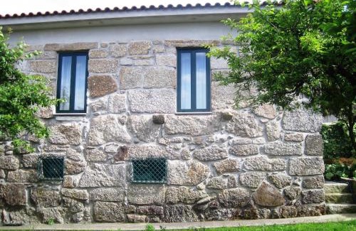 Galegos House | Discover Casa dos Bisavós: Oceanfront Retreat Awaits