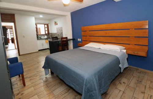 Zona Centro Apartment | Family-Friendly Stay at Casa Dos Fridas in Centro Guanajuato