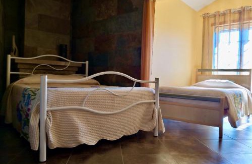Seia House | Exceptional Casa dos Gémeos: Child-Friendly Retreat