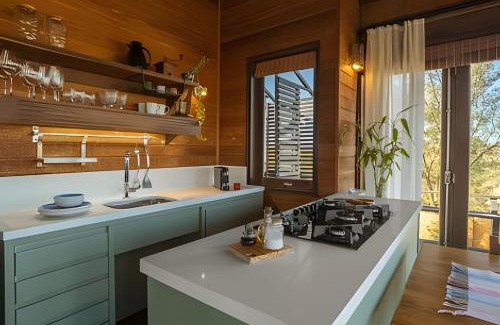 Barra de Ibiraquera House | Oceanfront Bliss at Casa dos Imbês - 10/10 Guest Rated