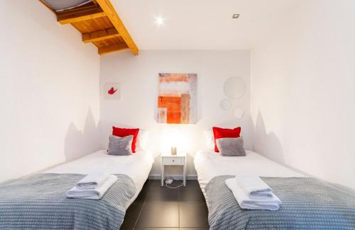 Loriga Apartment | Experience Casa dos Mouros: Family-Friendly Retreat in Loriga
