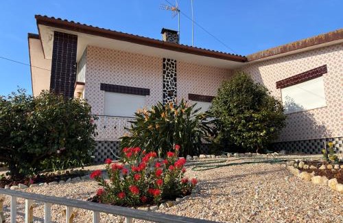 Anadia House | Pet-Friendly Casa dos Neto Santiago: Top-Rated Retreat!