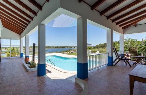 Grandola House | Exceptional Oceanfront Getaway at Casa dos Romana