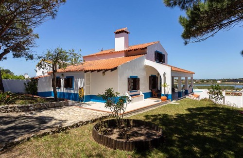 Grandola House | Exceptional Oceanfront Getaway at Casa dos Romana