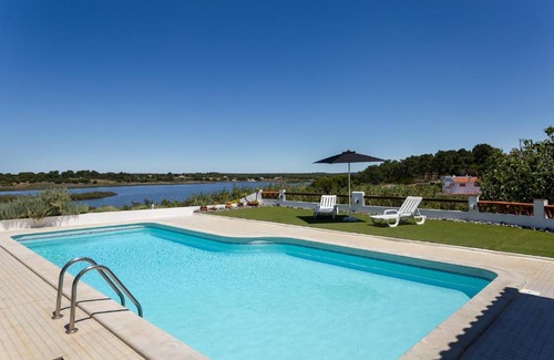 Grandola House | Exceptional Oceanfront Getaway at Casa dos Romana