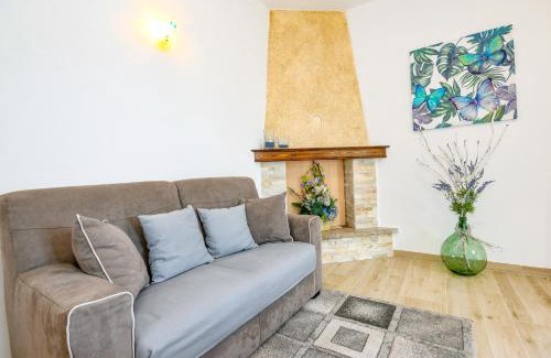 Tremosine Apartment | Family-Friendly Getaway at Casa Doss - Rated 9.8/10!