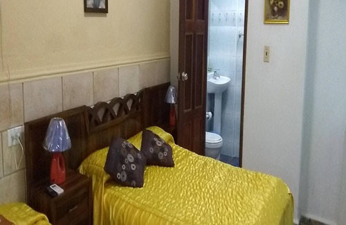 Cienfuegos House | Discover Casa Dr Claudio & Lliana: Family-Friendly Retreat