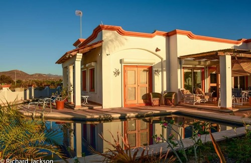 Loreto House | Casa Dreamaway: Beachfront Retreat with Private Pool