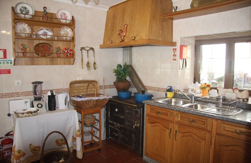 Fundao House | Explore CASA DUAS FONTES by the River Pool, 10/10 Rated