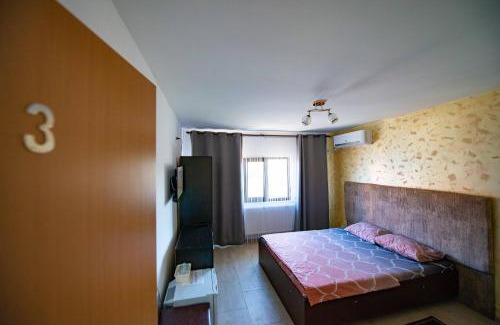 Navodari House | Casa Dumitrescu: Family-Friendly Stay with Breakfast Included
