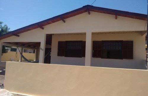 Ingleses Sul House | Discover Casa Dunas: 4-Star, Pet-Friendly Paradise