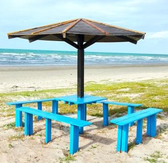 Luis Correia House | Beautiful Oceanfront Casa Duplex with Pool & Family Amenities