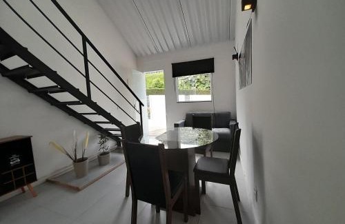 Quitandinha House | Inviting Casa Duplex with Mezzanine in Petrópolis, RJ