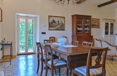 Ameglia Apartment | Cozy Casa e Mansarda delle Mura: Pet & Child Friendly Stays
