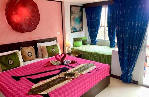 Kata House | Discover Casa E Mare: Oceanfront Retreat with Pet-Friendly Perks