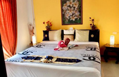 Kata House | Discover Casa E Mare: Oceanfront Retreat with Pet-Friendly Perks